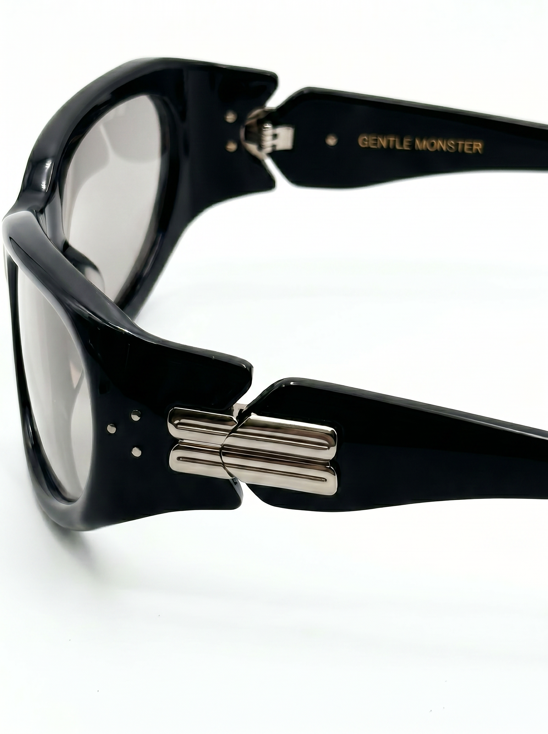 ÓCULOS PRETO GENTLE MONSTER - imagem 3