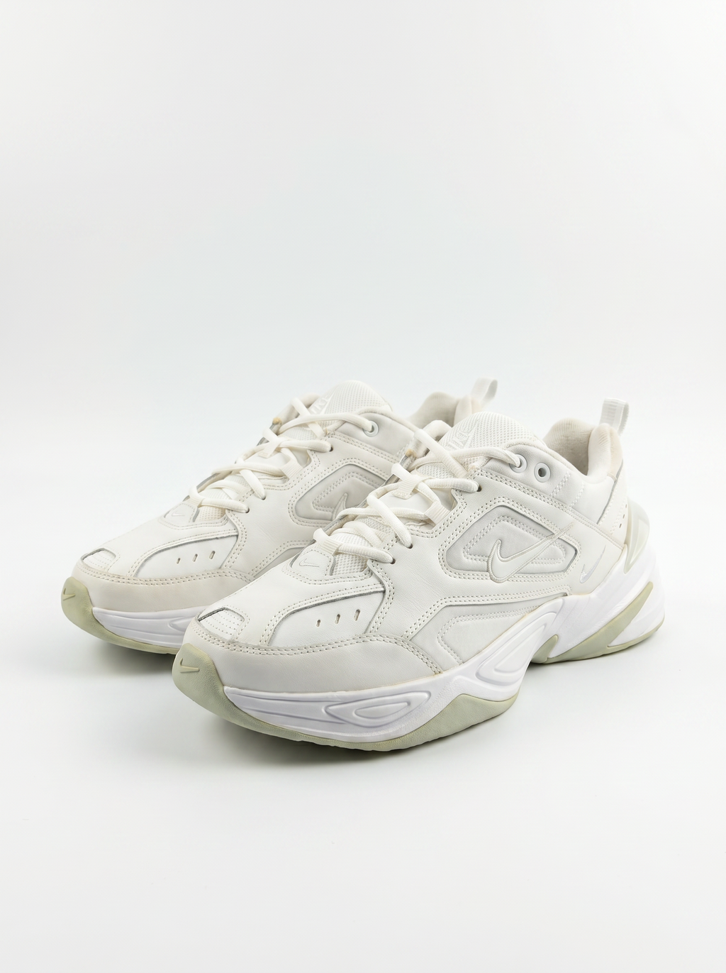 Tenis branco - Nike - imagem 1
