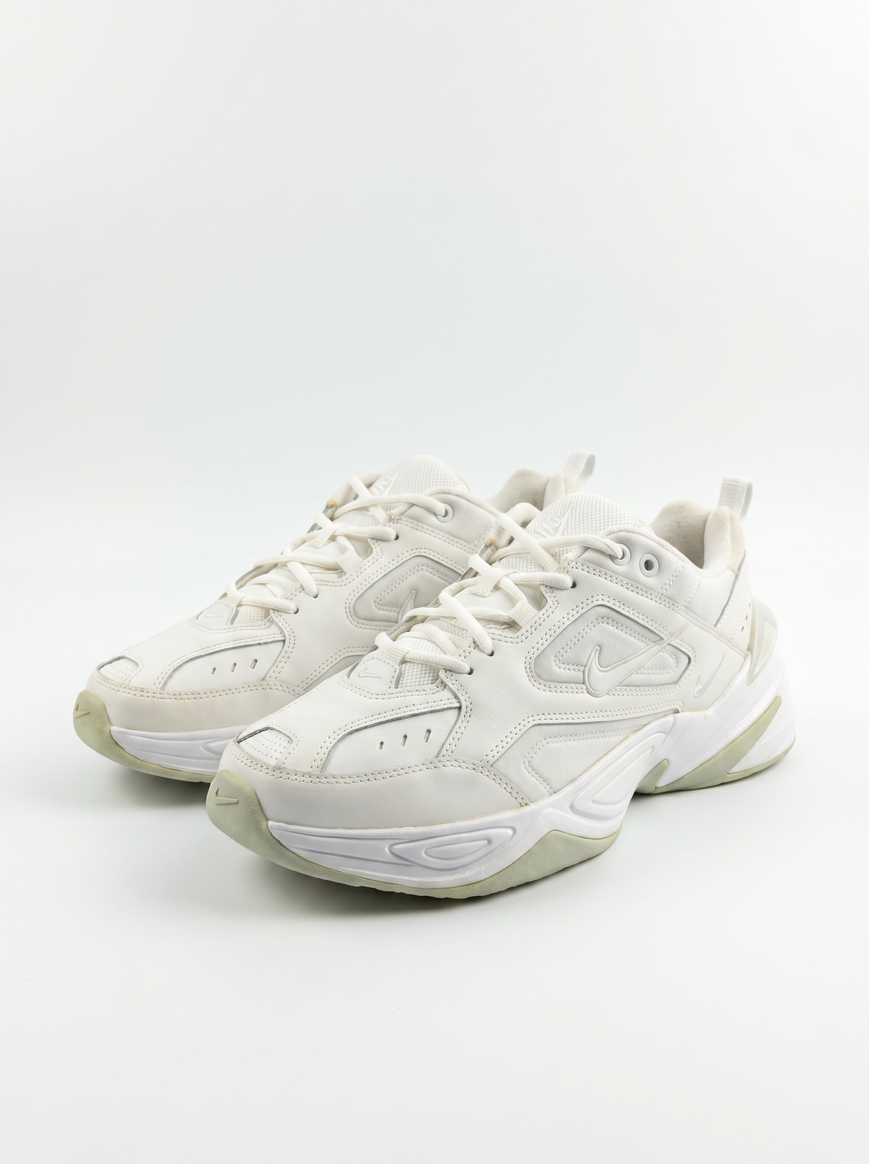 Tenis branco - Nike - imagem 1