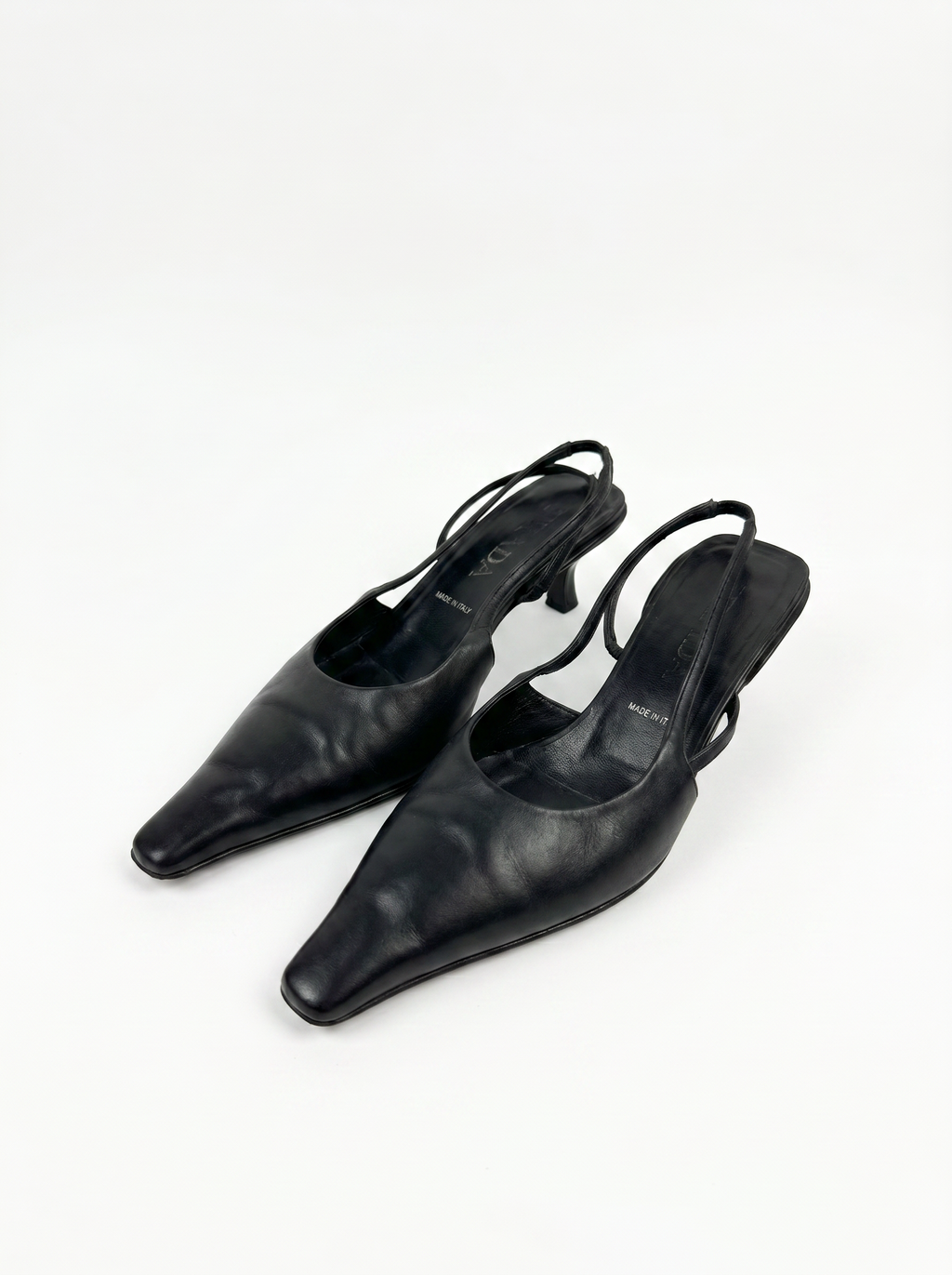 Salto slingback preto bico fino - Prada - imagem 1