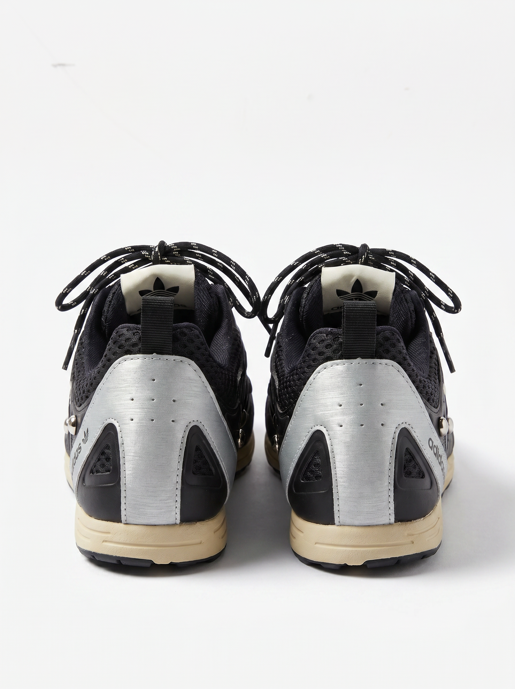 Tenis preto - Adidas - imagem 5